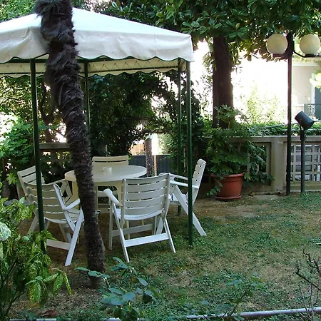 アパートホテル Torretta カットーリカ