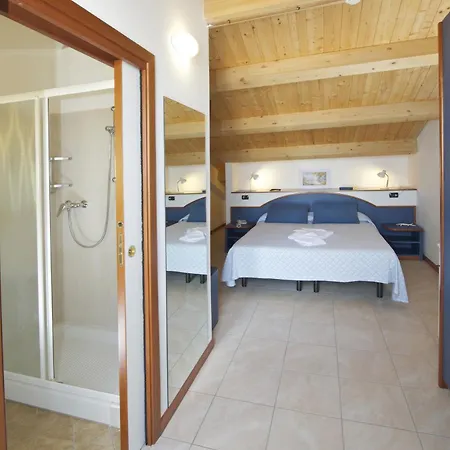 アパートホテル Torretta カットーリカ