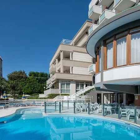 Torretta アパートホテル カットーリカ